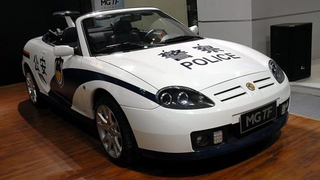 Geely GT Steals Our Hearts, MG Police Car Arrests Them